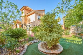 Doppelhaus  Torrevella. Exclusiva casa adosada en el campello con 3 dormitorios  pueblo