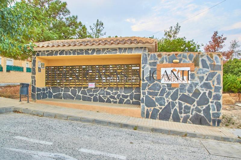 Foto 6f0c16e3-dde3-4383-9b2c-40c911957057. Casa adosada chalet adosado 3 dormitorios con piscina privada y sotano en aiges en Aigües