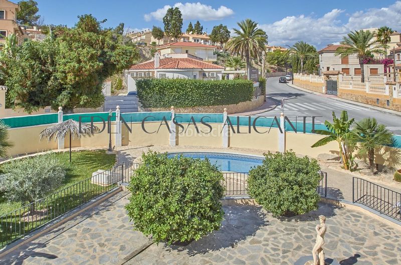 Foto cb93fbe7-8039-4d20-8037-50bc896373fc. Xalet amb calefacció aparcament piscina a Pueblo Acantilado-Lanuza Campello (el)