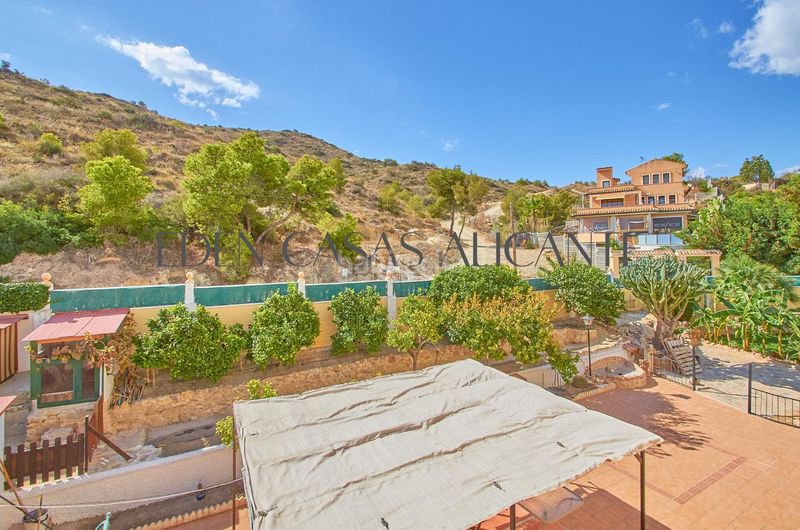 Foto dd22abe8-5499-4b80-9b2c-5d8b783580d2. Xalet amb calefacció aparcament piscina a Pueblo Acantilado-Lanuza Campello (el)