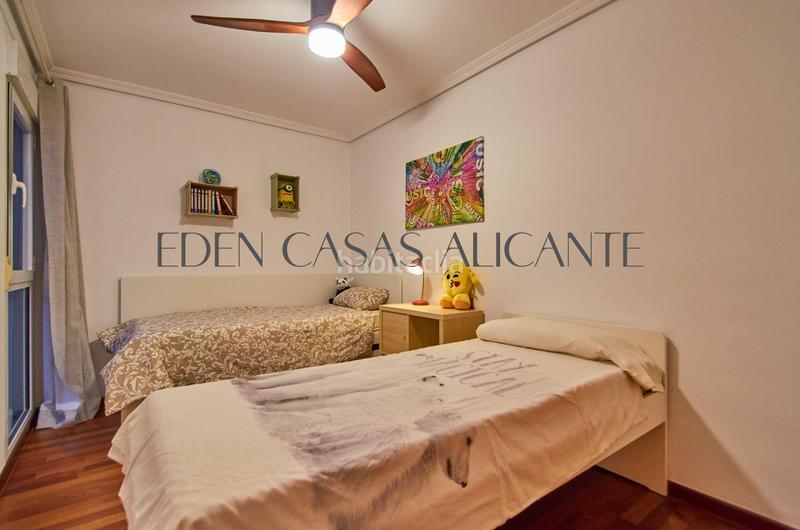 Foto 2ead1a6a-9868-470d-aa32-1d21f7f4e23f. Àtic a calle vicente paya 2 a Campello Pueblo Campello (el)