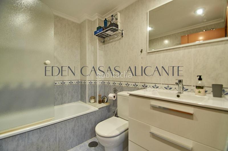 Foto 60c5400b-c4a5-4892-9ac9-6eb12526df5b. Àtic a calle vicente paya 2 a Campello Pueblo Campello (el)