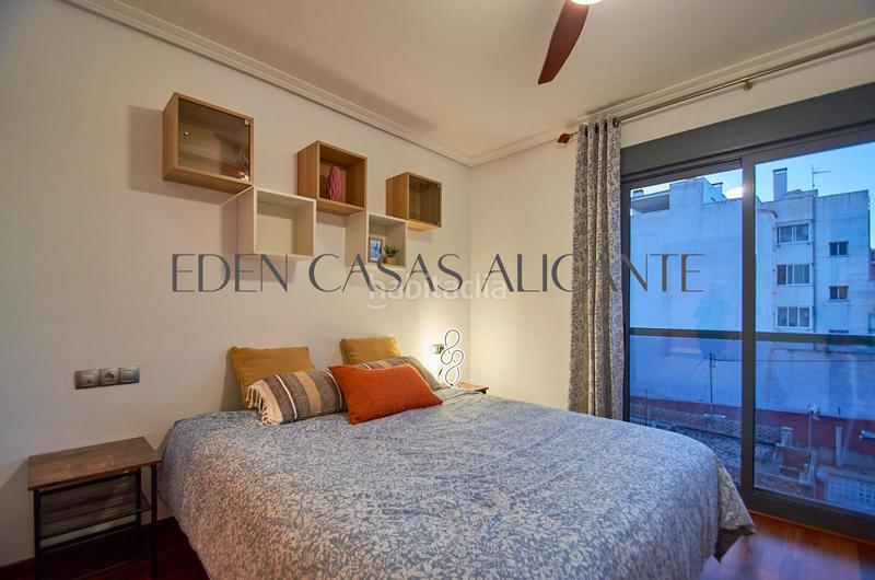 Foto c310964a-2037-462c-a3e1-a553064ea84f. Àtic a calle vicente paya 2 a Campello Pueblo Campello (el)