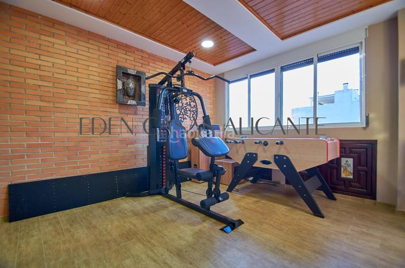 Foto e31df8dd-90fc-4759-8a1e-c91e80ab33a1. Àtic a calle vicente paya 2 a Campello Pueblo Campello (el)