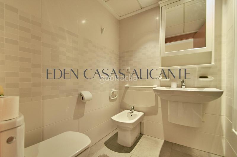 Foto 44c74b7f-c435-4844-86b3-1ccccd57ba8d. Apartament amb calefacció a Campello Playa Campello (el)