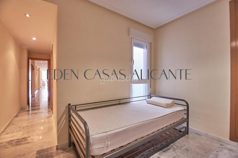 Foto bb7ca4c2-a773-4b05-ad2e-f34ebe840019. Apartament amb calefacció a Campello Playa Campello (el)