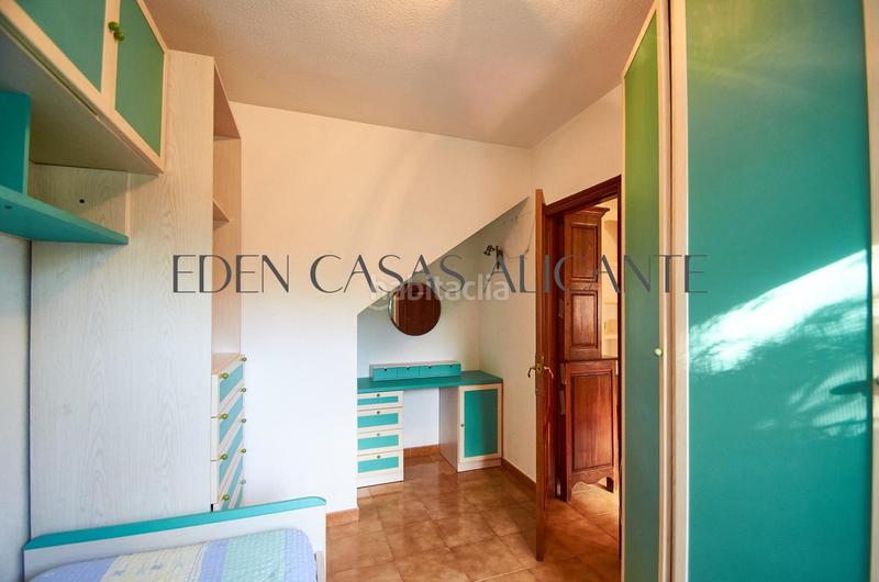 Foto 1109fd66-c6e8-4bc4-b642-42ab1a3bc512. Casa a schiera in camino reial de vilajoiosa 20 in Campello (el)