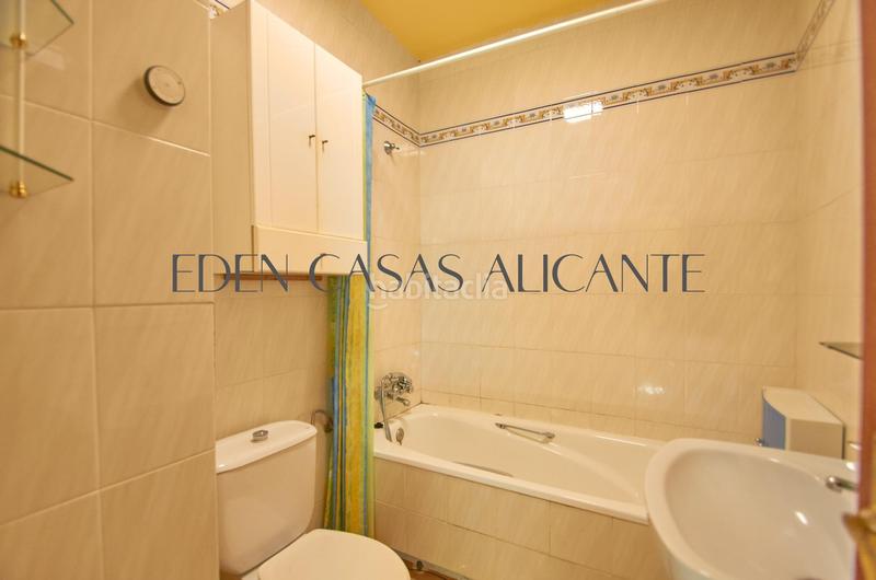 Foto 1886102b-20e0-4df7-9997-2b4bb47dca38. Casa a schiera in camino reial de vilajoiosa 20 in Campello (el)