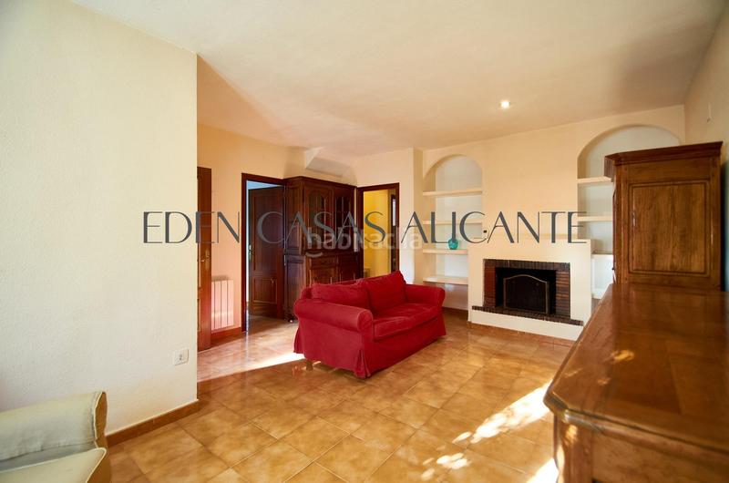 Foto 5b33adb9-ccde-416b-b41d-0a266b270cff. Casa a schiera in camino reial de vilajoiosa 20 in Campello (el)