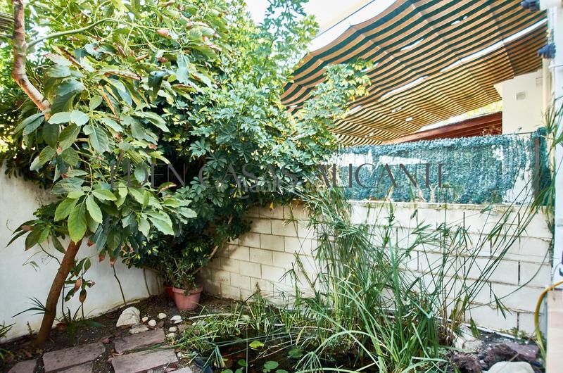 Foto 6ce500f5-8f9c-472f-a1f0-bae3cbe0198d. Casa a schiera in camino reial de vilajoiosa 20 in Campello (el)