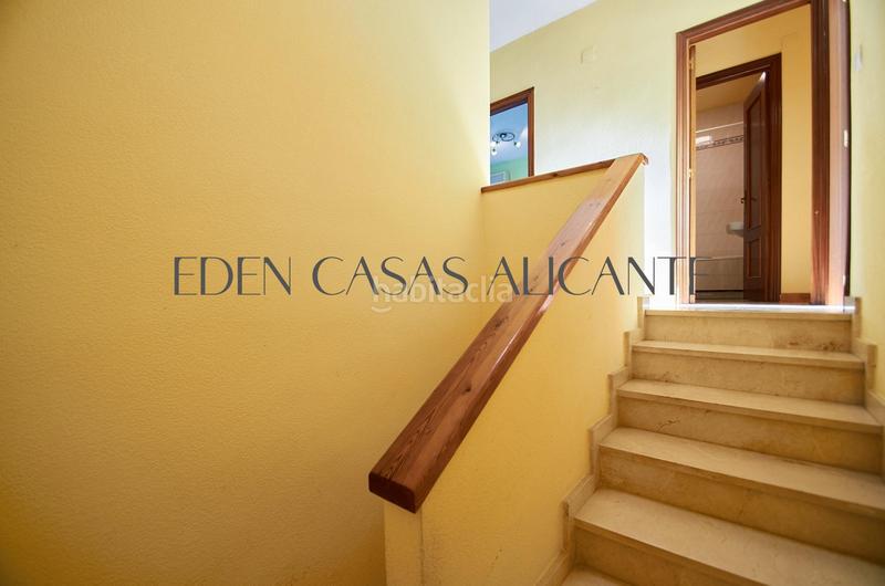 Foto 884aa164-487c-4673-bb9d-9ad1cc67bf44. Casa a schiera in camino reial de vilajoiosa 20 in Campello (el)