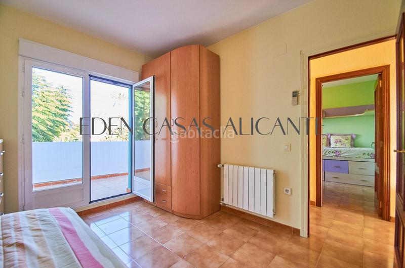 Foto e3f7461f-8e8c-4a10-8140-f405aa61c9c3. Casa a schiera in camino reial de vilajoiosa 20 in Campello (el)