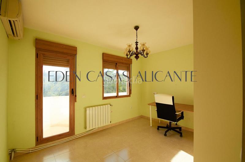 Foto eb208570-9c2c-46ae-8261-484f108c55dc. Casa a schiera in camino reial de vilajoiosa 20 in Campello (el)