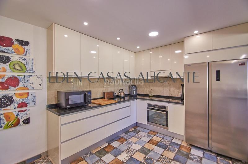 Foto 23a69f36-9cd3-48dd-b741-6da866ff1af0. Haus mit heizung parking pool in Almajada-Ravel Mutxamel