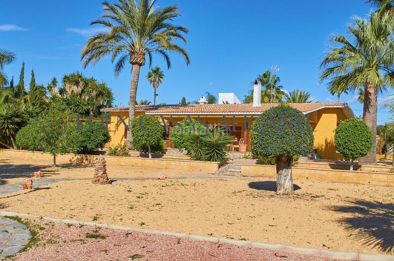 Foto 5917acd2-a30e-4c51-9934-c37d1c09a23e. Haus mit heizung parking pool in Almajada-Ravel Mutxamel