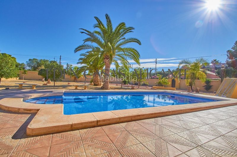 Foto bde0e023-3d97-484a-9545-45e84c65ff16. Xalet amb calefacció aparcament piscina a Almajada-Ravel Mutxamel