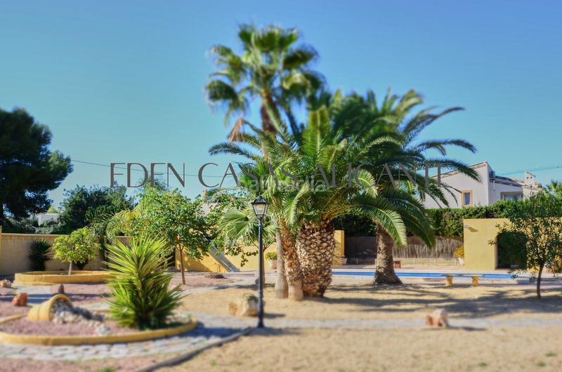 Foto c012e91f-1954-4514-8525-ef68ea598c67. Xalet amb calefacció aparcament piscina a Almajada-Ravel Mutxamel