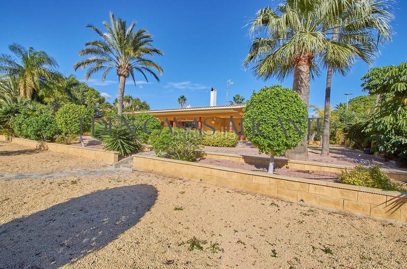 Foto c9b2b611-0edd-487c-a70b-59c729ccc0c4. Haus mit heizung parking pool in Almajada-Ravel Mutxamel