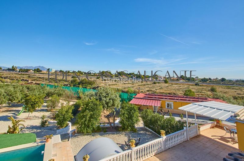 Foto 73cfe2a9-41a4-4c4e-b39b-74932739ca32. Xalet amb aparcament piscina a Moralet Alicante