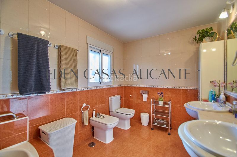 Foto 740336fb-cf2c-4dd9-b3aa-b4566e54d6d0. Xalet amb aparcament piscina a Moralet Alicante