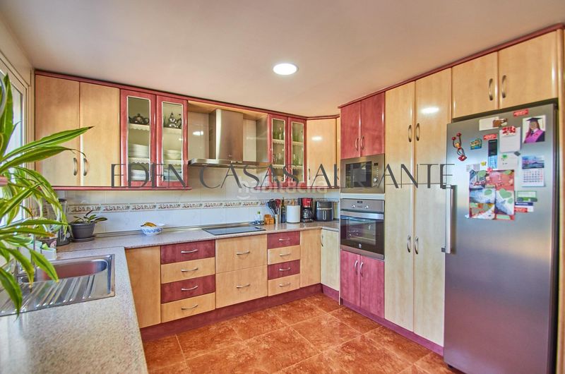 Foto ee669d6b-4405-44cb-a1e4-991768415173. Xalet amb aparcament piscina a Moralet Alicante