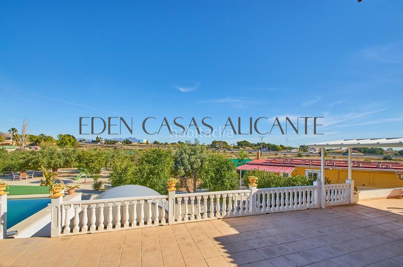 Foto fd74b542-4434-46c5-84fa-e0d2f8dc79fd. Xalet amb aparcament piscina a Moralet Alicante