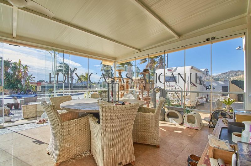 Foto 0f6a0fb9-6f5e-45e4-bf33-aec10f877d17. Xalet amb aparcament piscina a Xixona