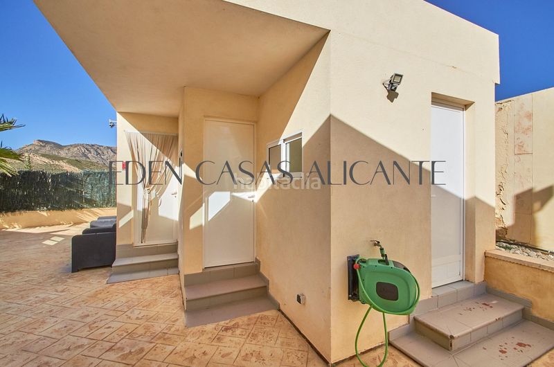 Foto 1384c9b7-24ac-4651-bbd9-fc55bccbef8f. Xalet amb aparcament piscina a Xixona