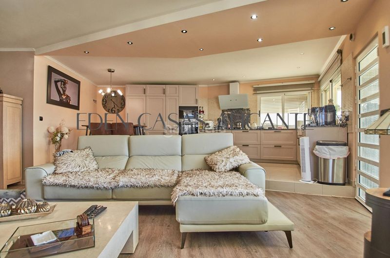 Foto 2337f9aa-f1e1-4d56-ae44-e2fd7c2dae0c. Xalet amb aparcament piscina a Xixona