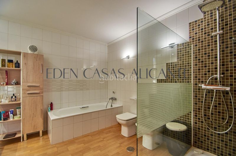 Foto 2cb06e44-f940-47ef-b2d3-d8bac7d26f7f. Xalet amb aparcament piscina a Xixona