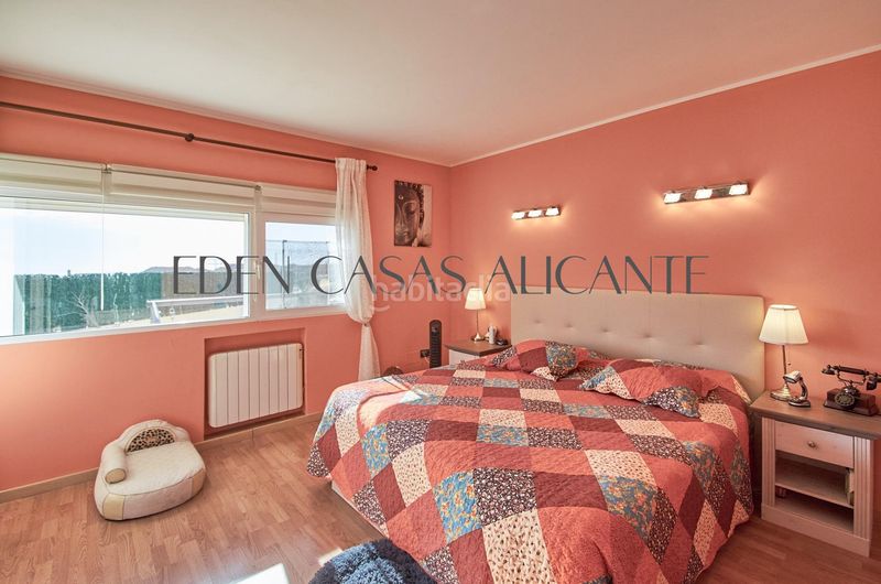 Foto 3bf4280c-572d-4048-aad7-96e20f4c7c2d. Xalet amb aparcament piscina a Xixona