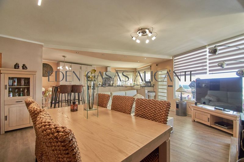 Foto 4f9627d5-b671-4a6e-a012-efa96ca1e809. Xalet amb aparcament piscina a Xixona