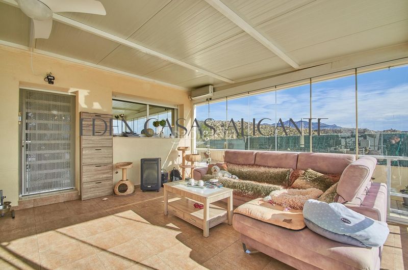 Foto 5d3a1eea-6b28-4eb9-b600-46f98458f220. Xalet amb aparcament piscina a Xixona