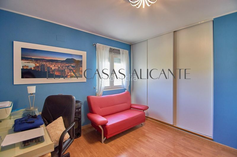 Foto 6becaf43-fa17-49c3-a822-2d72a2807690. Xalet amb aparcament piscina a Xixona