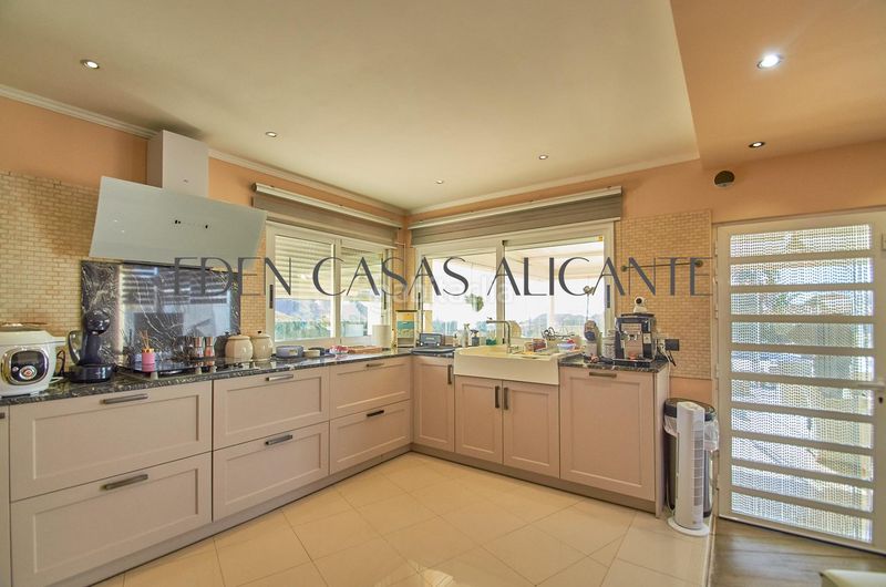 Foto 702c8b89-eeac-4c34-a7cd-4b8993b4db56. Xalet amb aparcament piscina a Xixona