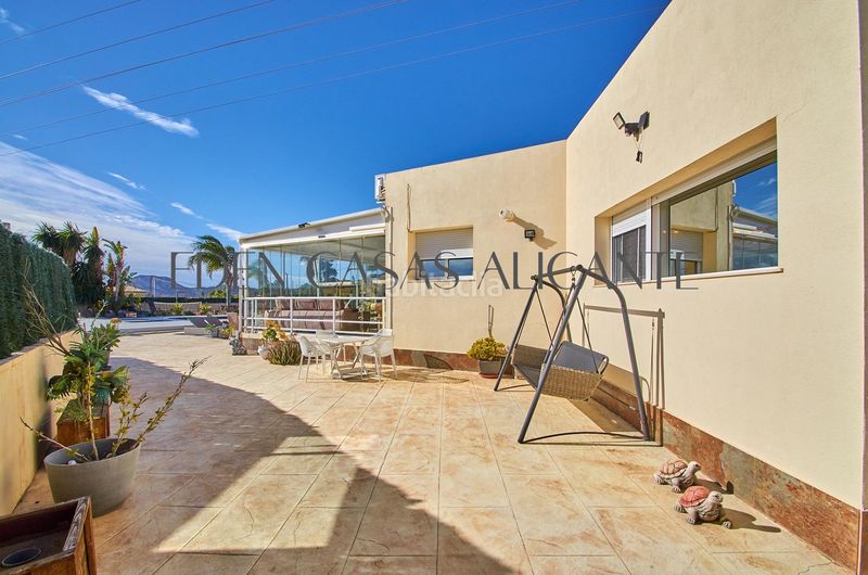 Foto 819ff28c-b3aa-4e65-a58f-19f4aee9c13f. Xalet amb aparcament piscina a Xixona