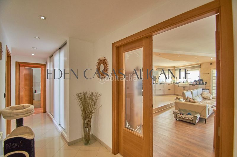 Foto afd7dc8b-3776-4496-9398-55278686c410. Xalet amb aparcament piscina a Xixona