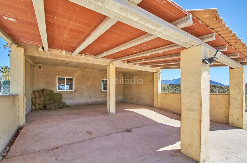 Foto f98ea200-8e4f-4af8-a7db-a58b58501d34. Xalet amb aparcament piscina a Xixona
