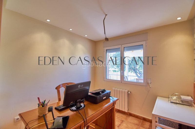 Foto 08ee1b7e-6a74-457d-98fc-e208903a88a6. Xalet amb aparcament piscina a Busot