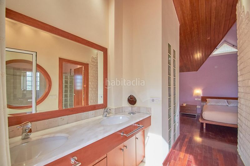 Foto 3b0f1762-a054-4a08-a97a-6e404d18d734. Xalet amb aparcament piscina a Busot