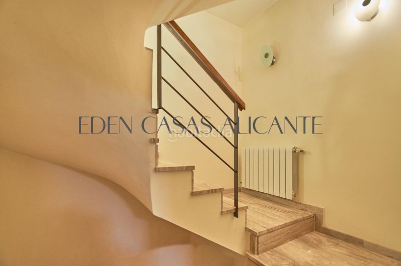 Foto 3ec2a601-97a6-43f1-ac6b-64702e8dc958. Xalet amb aparcament piscina a Busot