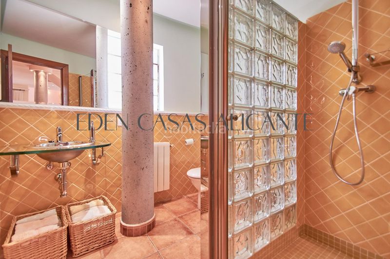 Foto 5cf2c533-0011-43eb-b52c-4ff14cbb855a. Xalet amb aparcament piscina a Busot