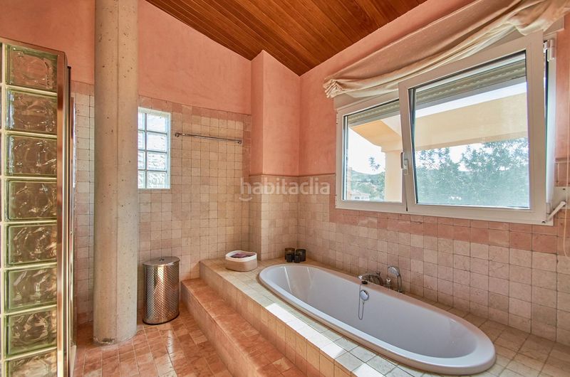 Foto 8dbf6ebb-38d2-46e5-bea6-1aa804c3ab3f. Xalet amb aparcament piscina a Busot