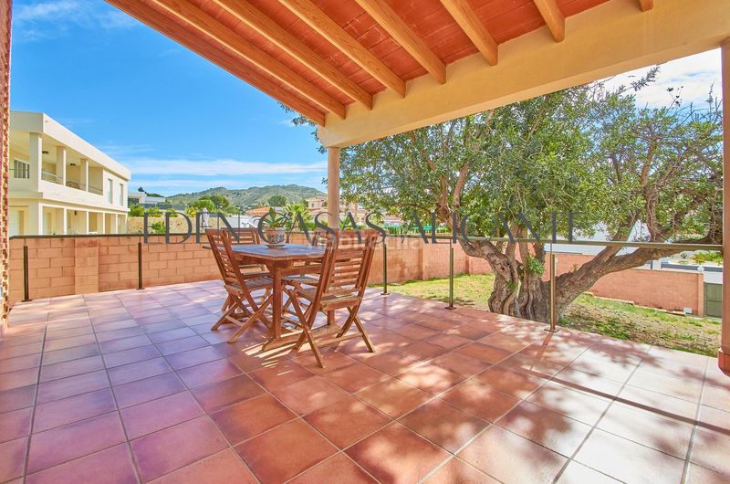 Foto 912778fd-ddb5-4d2d-81f1-866a85f3aa0f. Xalet amb aparcament piscina a Busot