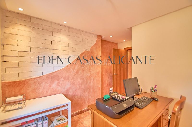 Foto 97d18020-e953-4b4d-8318-f49ad76a355e. Xalet amb aparcament piscina a Busot