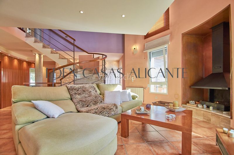 Foto a11d5442-35b8-42bd-97f9-604294fb6bf9. Xalet amb aparcament piscina a Busot