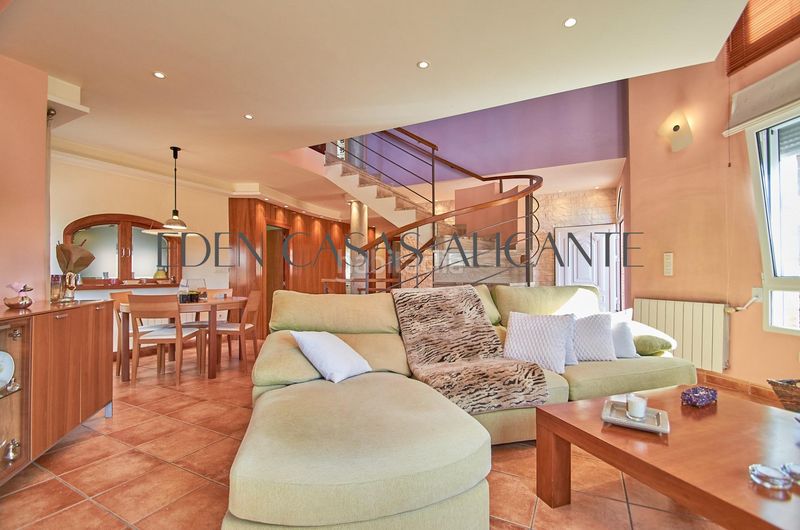 Foto a1b456c4-187e-47d1-beea-e3e49cf22ac9. Xalet amb aparcament piscina a Busot