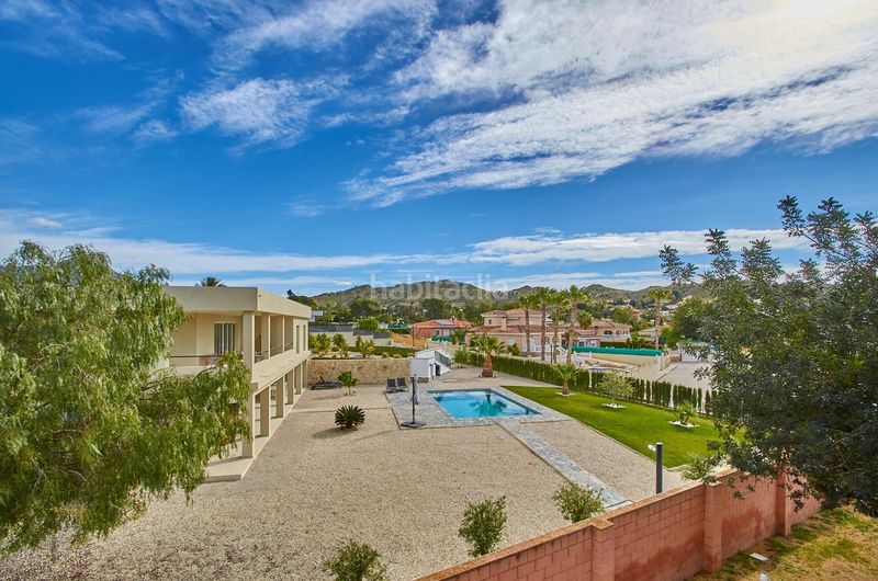 Foto a299d162-f9e4-4cff-b9a8-b70dab2a6a3e. Xalet amb aparcament piscina a Busot