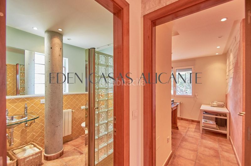 Foto a672f715-cf58-4597-9d60-2d5e4bd7e391. Xalet amb aparcament piscina a Busot