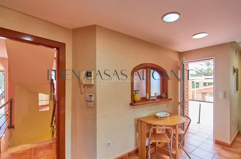 Foto ac606633-e521-484b-88bb-5406d9406042. Xalet amb aparcament piscina a Busot